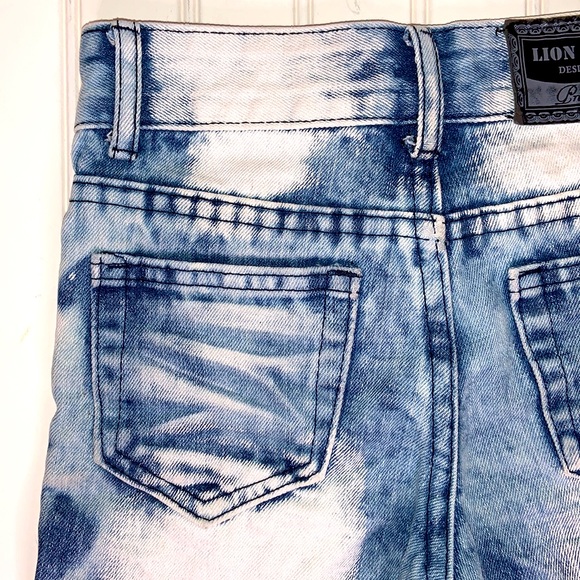 Lion Dynasty Acid Washed Denim Jean Shorts Size 6 Slim - Picture 10 of 12